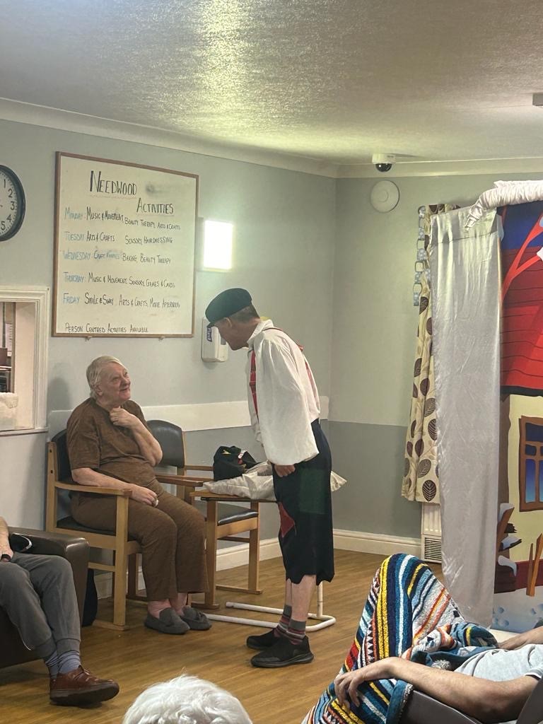 pantomimee perform at needwood house